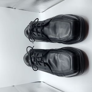 Docker's pro style black leather size 10 wide derbys